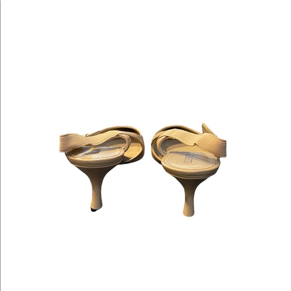 ELLEN TRACY Camel and black slingback heels Size 8 - Picture 5 of 8